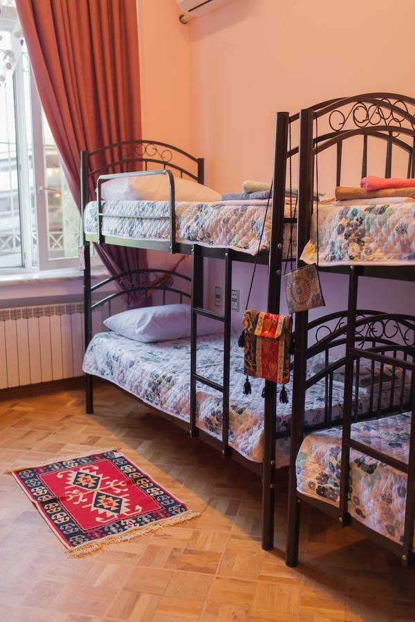 Land Of Fire Hostel Баку Екстер'єр фото