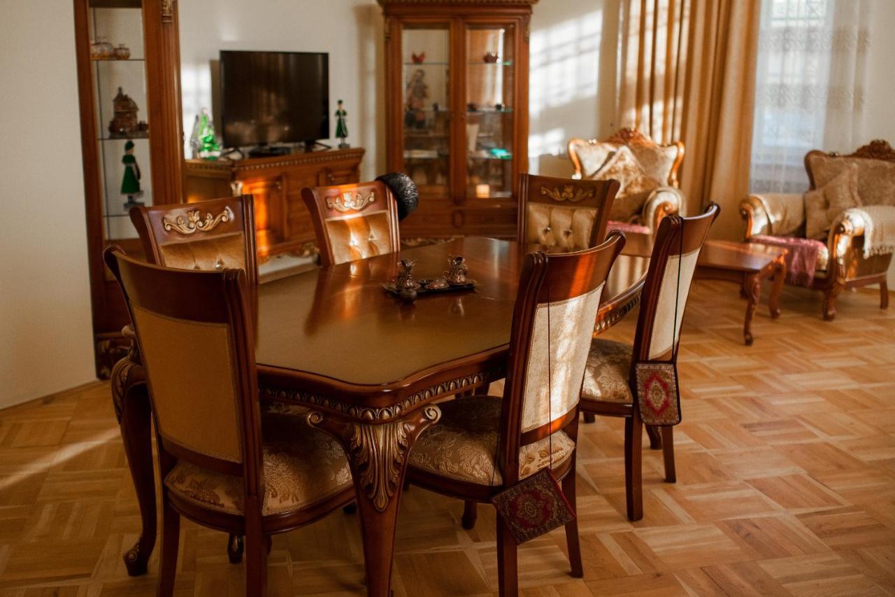Land Of Fire Hostel Баку Екстер'єр фото