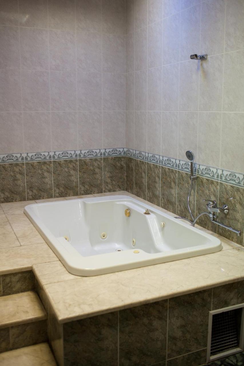 Land Of Fire Hostel Баку Екстер'єр фото