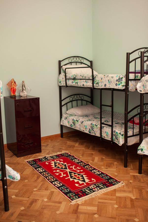Land Of Fire Hostel Баку Екстер'єр фото